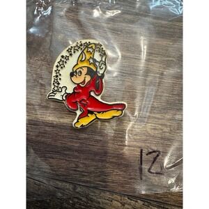 Mickey Mouse‎ Fantasia Magician magnet Walt disney Productions Plastic Vintage